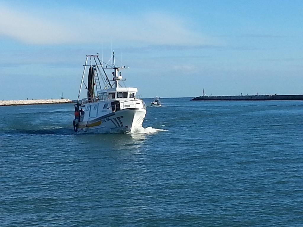 Appartamento Frontemare Azzurra Caorle Ruang foto